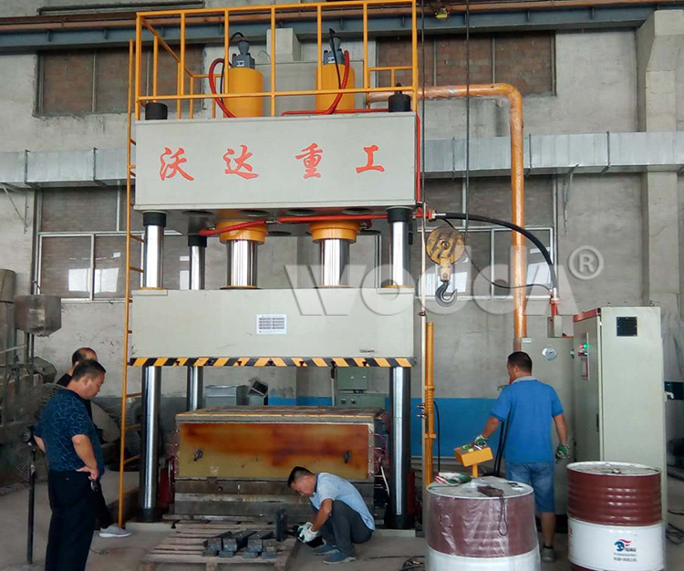 化糞池四柱液(ye)壓機