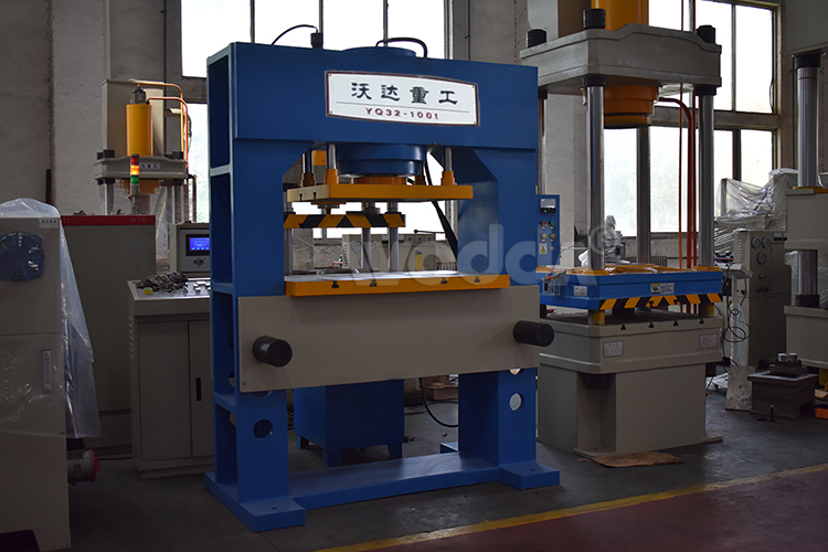 200T框架式液(yè)壓機