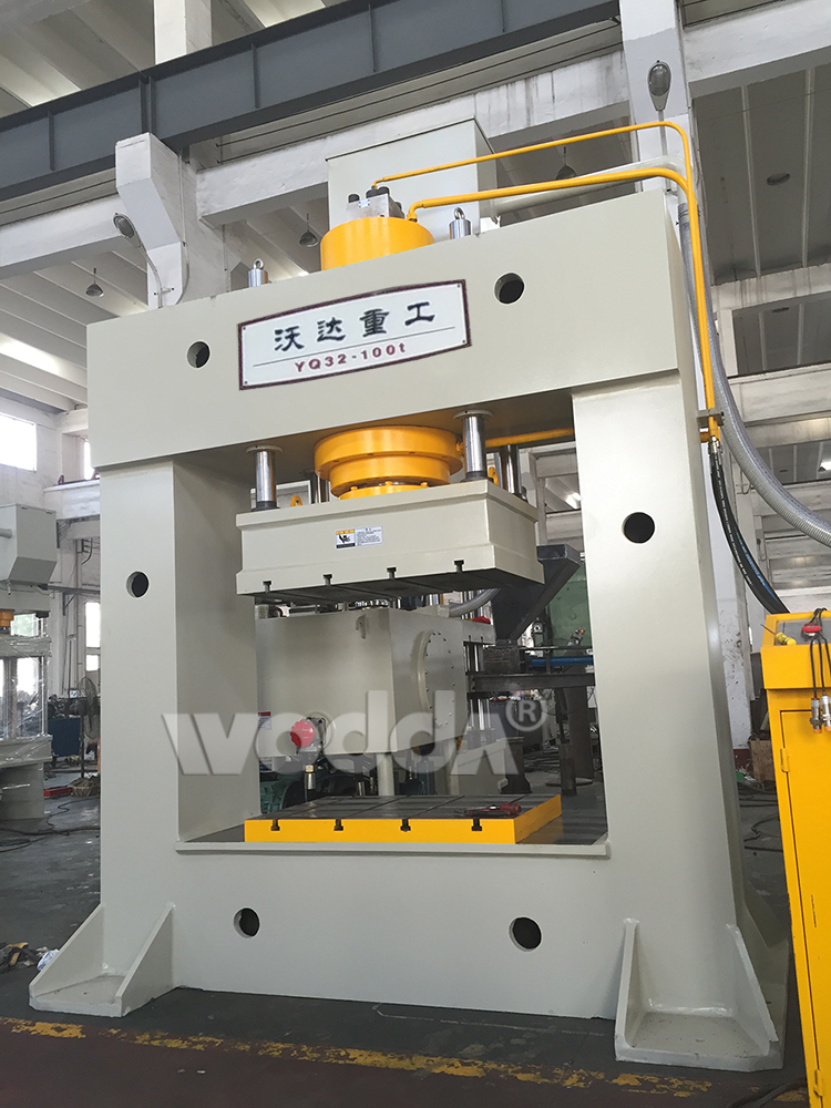 250噸龍(lóng)門液壓(yā)機