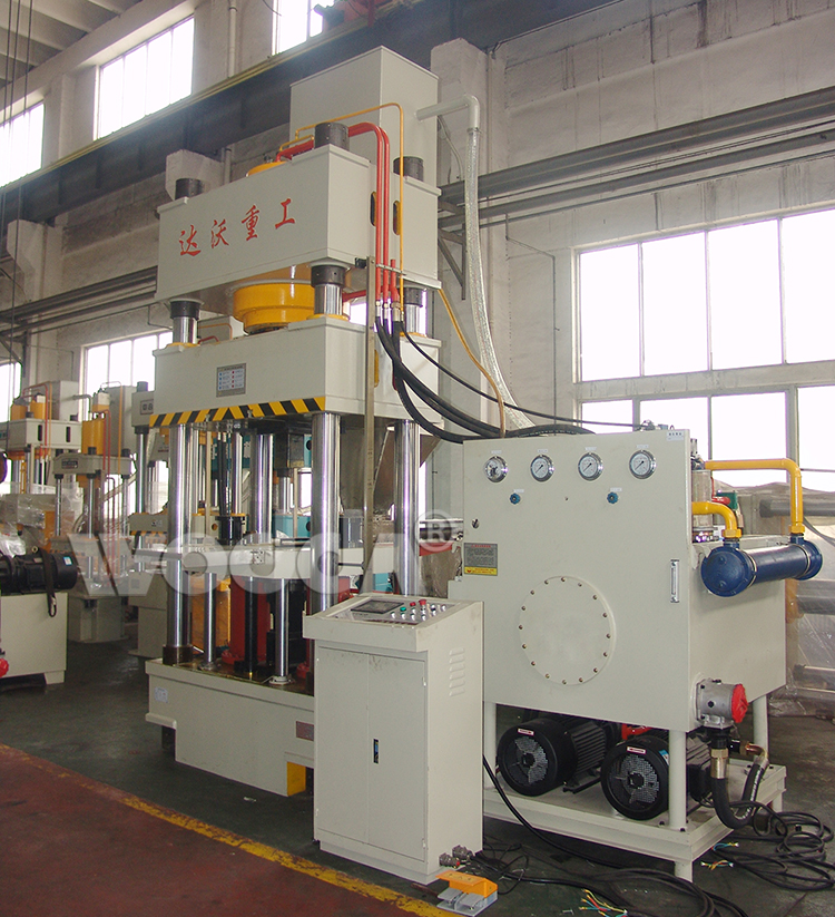 四梁四(sì)柱液壓(ya)機