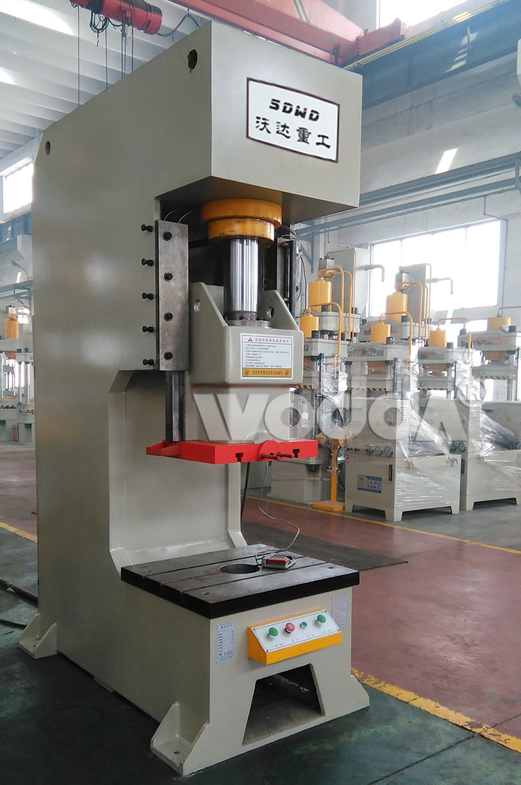 滑塊(kuai)導軌沖床