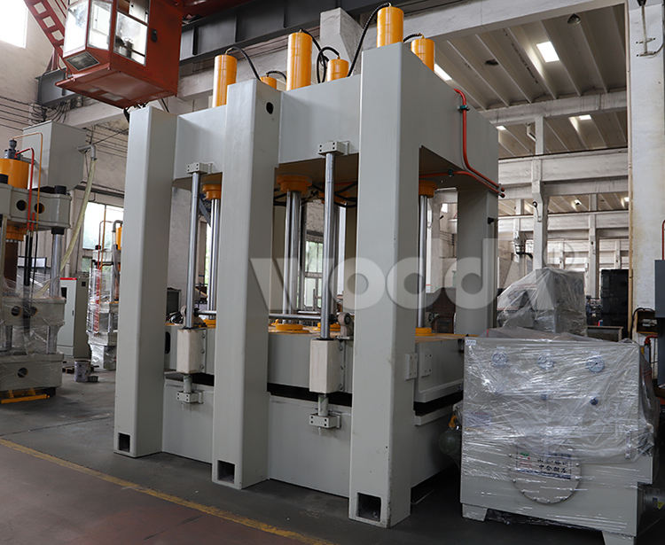 龍門框架(jia)式液壓機