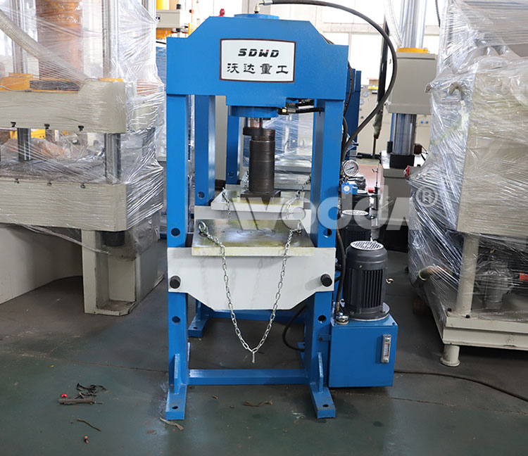 150t龍門式液(ye)壓機