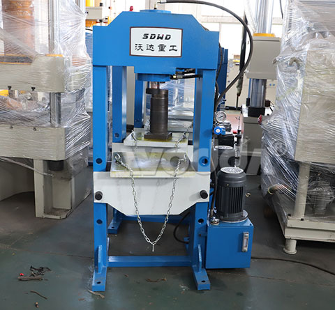 150T龍門(mén)液壓機