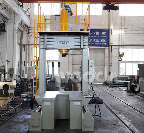 100T龍門(mén)液壓機