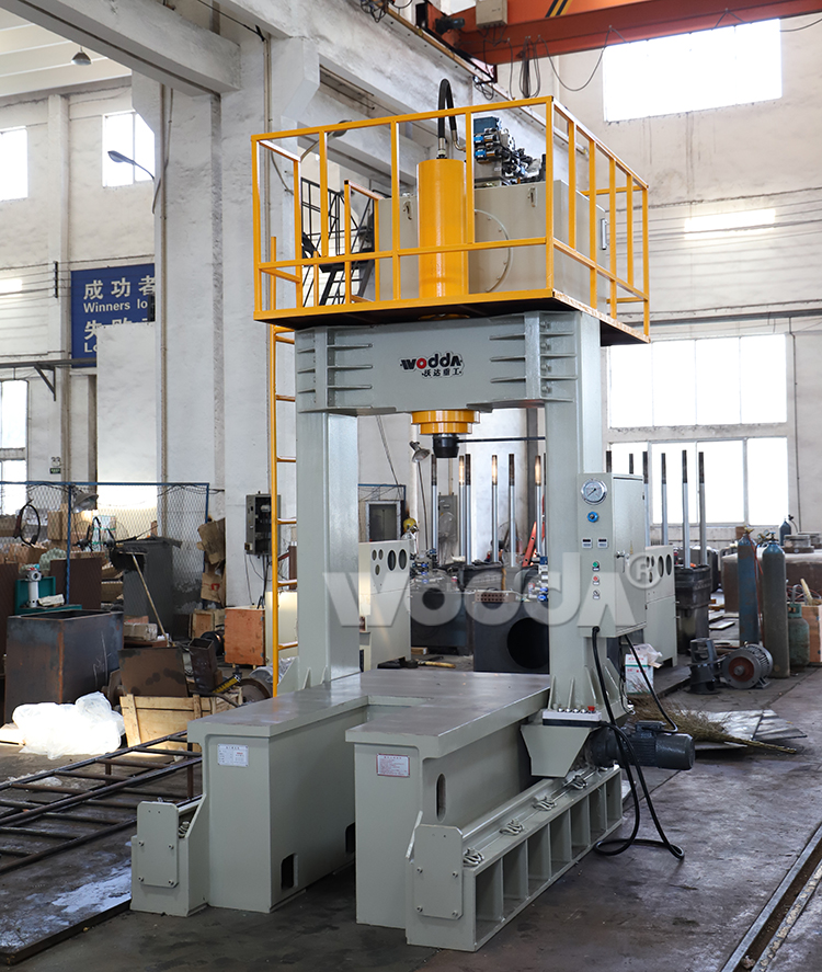 框架(jia)式龍門液壓機