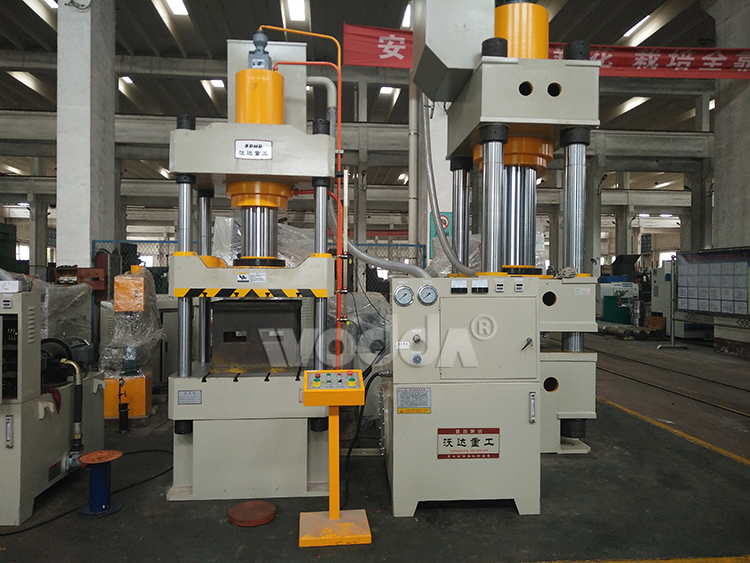 160T四(sì)柱液壓機