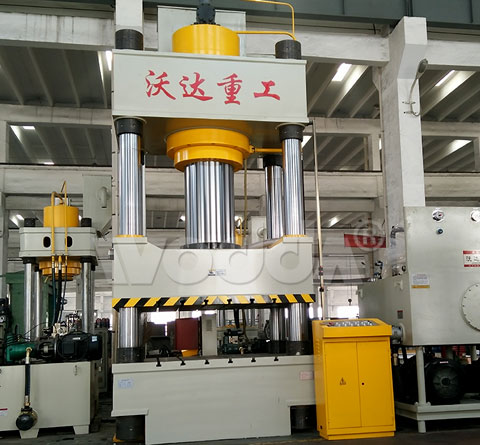 500噸(dun)三梁四(si)柱液壓(yā)機