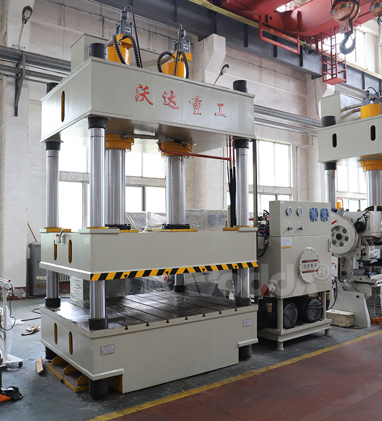 四柱(zhù)雙缸液壓(yā)機