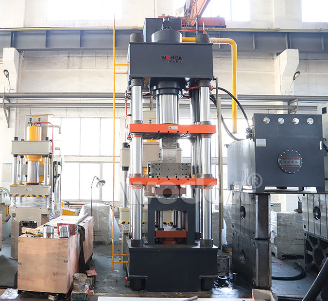 630噸匣缽成(chéng)型液壓機 630噸匣(xia)缽成型液壓(yā)機