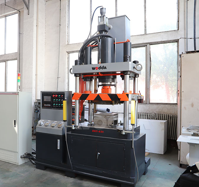 63t小(xiǎo)型四柱(zhù)液壓機(ji)液壓缸(gāng)