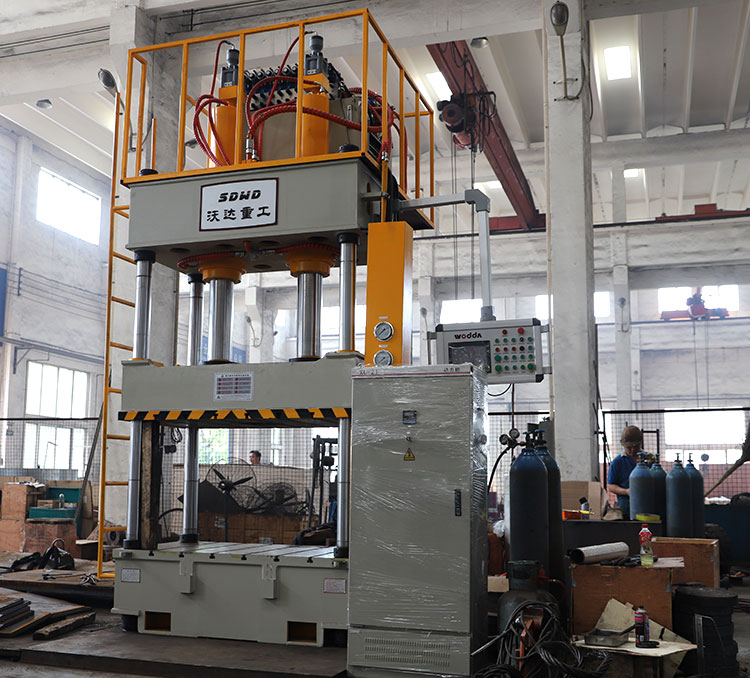 500噸四柱三梁液(ye)壓機技術參數