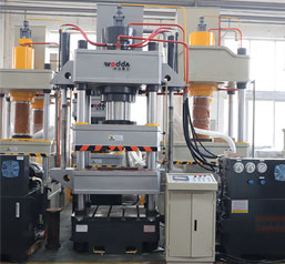 315噸四梁四(si)柱液壓機(ji)