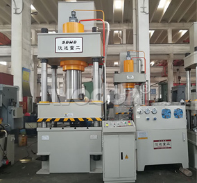 315噸四柱(zhù)三梁液壓機(jī)