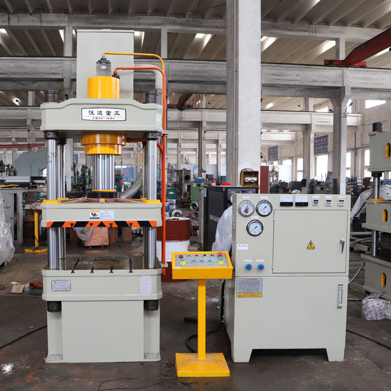 100T三(san)梁四柱(zhu)液壓機(jī)