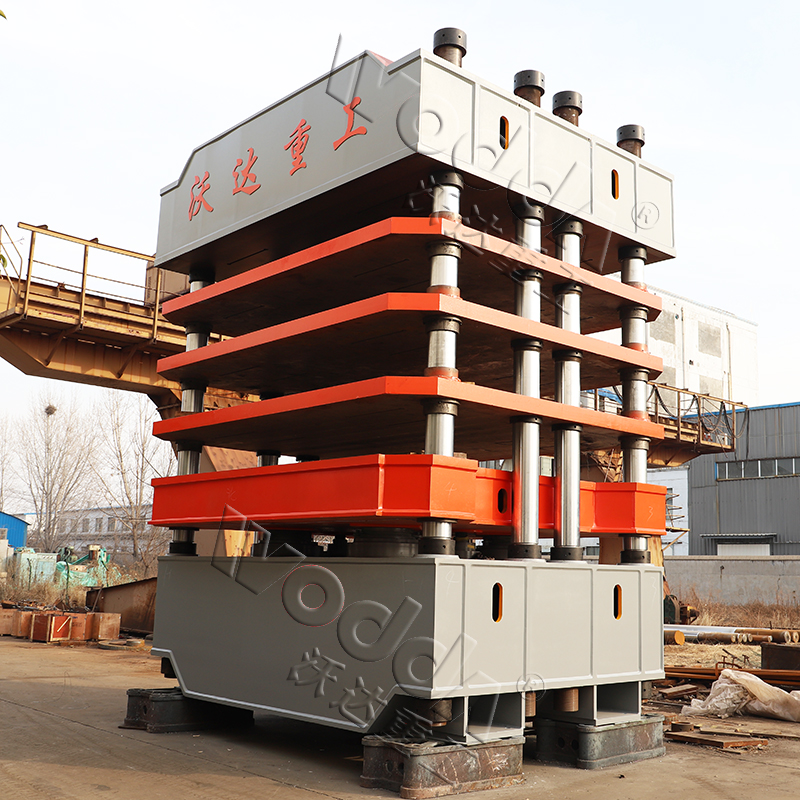 大型橡膠密(mi)封圈熱壓成(cheng)型液壓機