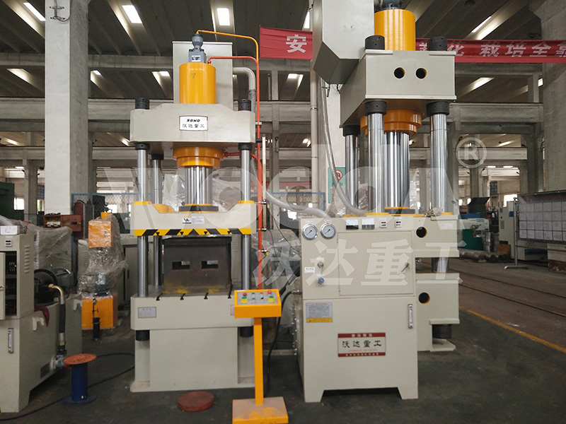 四柱液(ye)壓機 四柱液壓(ya)機