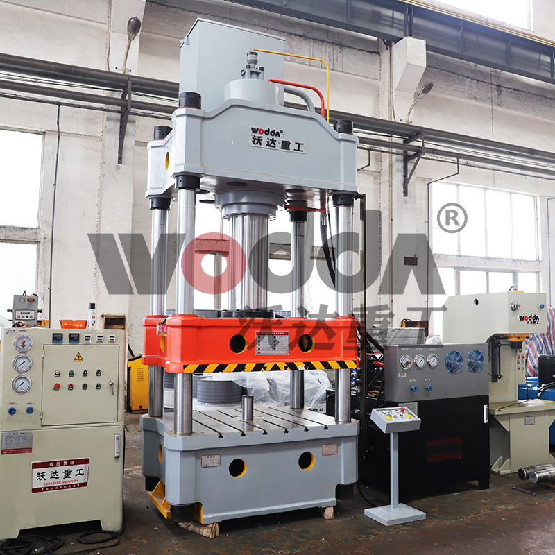 四柱油(you)壓機 四柱油(yóu)壓機