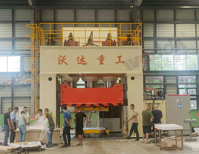 玻(bo)璃鋼模壓冷卻(què)塔成型液壓機(jī) 玻璃鋼模壓冷(leng)卻塔成型液壓(ya)機