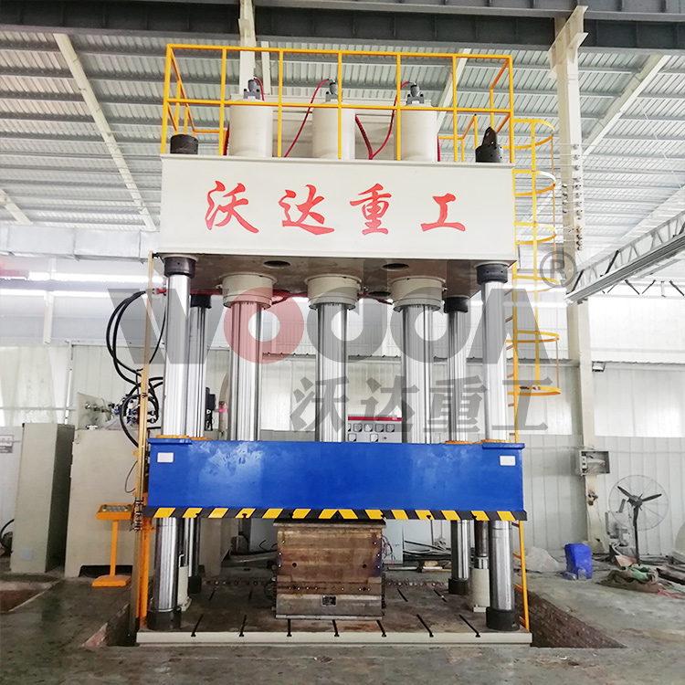 玻璃鋼淨(jing)水槽成型液(ye)壓機 玻璃鋼(gang)淨水槽成型(xíng)液壓機