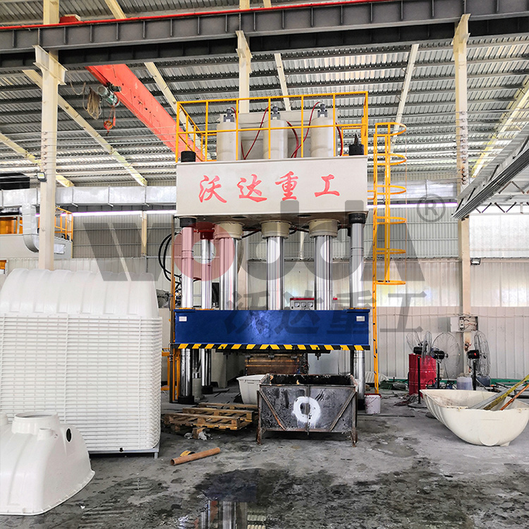 玻璃鋼淨水(shuǐ)槽成型液壓(yā)機 玻璃鋼淨(jing)水槽成型液(ye)壓機