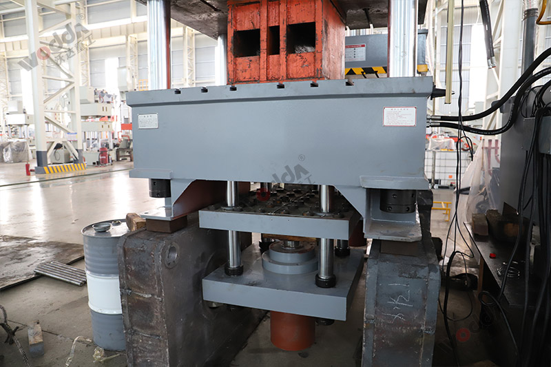 315噸不鏽鋼(gāng)拉伸液壓機 315噸(dun)不鏽鋼拉伸液(ye)壓機