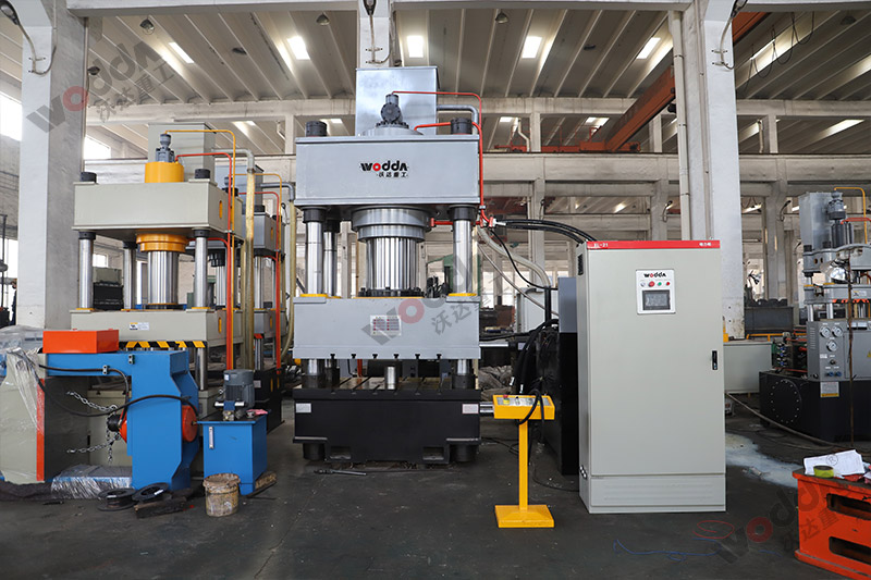 630噸拉(la)伸液壓機(ji) 630噸拉伸液(ye)壓機