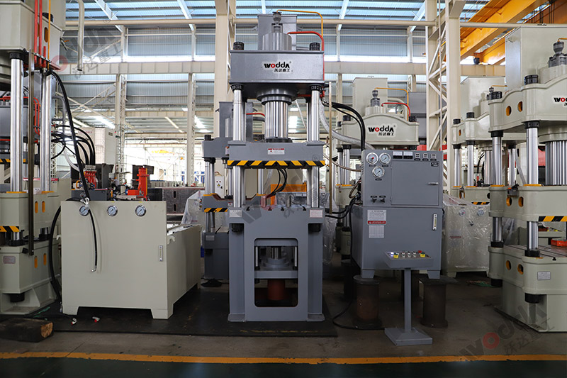 200噸金屬拉(lā)伸液壓機 200噸金屬(shǔ)拉伸液壓機