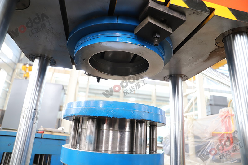 100T四(si)柱拉伸液壓機(jī) 100T四柱拉伸液壓(ya)機