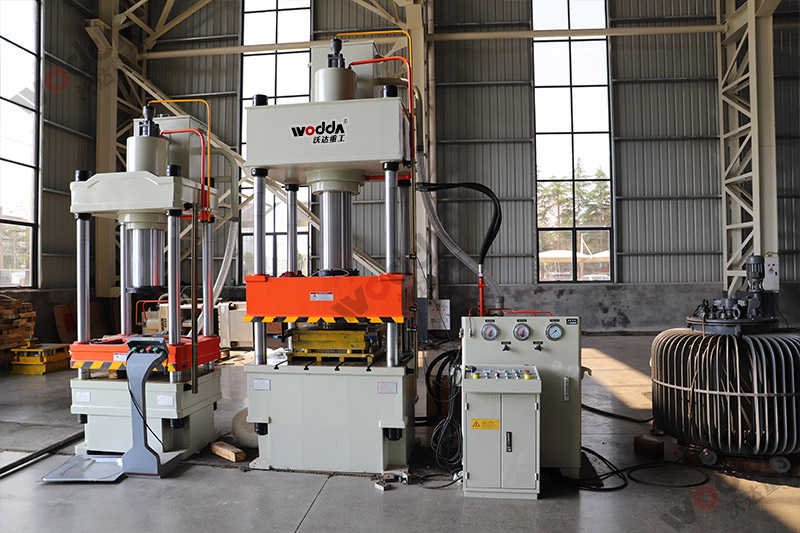 200噸不鏽鋼蓋闆(pǎn)拉伸液壓機 200噸不(bu)鏽鋼蓋闆拉伸液(ye)壓機