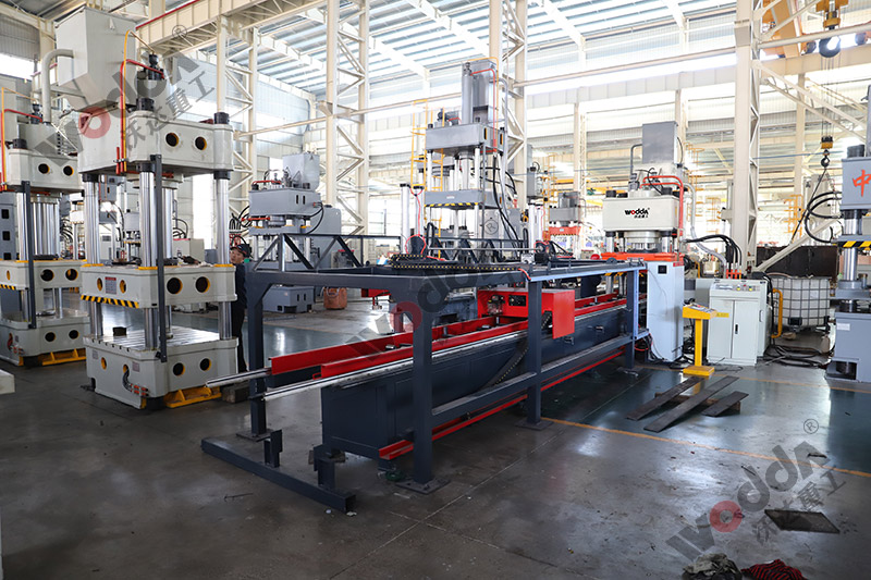 400噸(dun)錨杆托盤生(shēng)産線(錨杆托(tuō)盤模具+自動(dong)送料線) 400噸錨(máo)杆托盤生産(chan)線(錨杆托盤(pán)模具+自動送(song)料線)