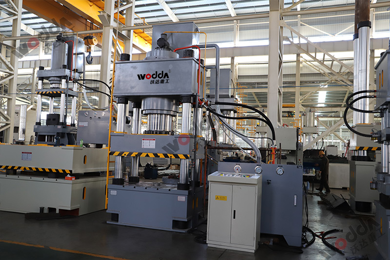 630噸拉伸液壓機 630噸(dūn)拉伸液壓機