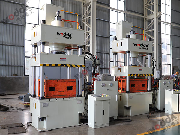 200噸(dūn)拉伸液(ye)壓機 200噸(dūn)拉伸液(yè)壓機