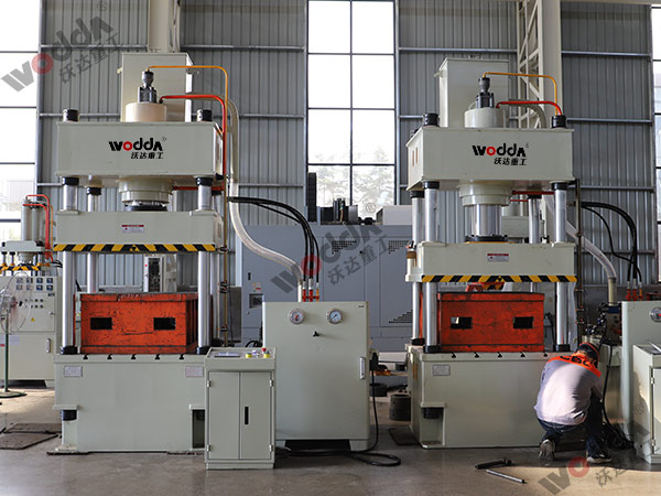 200噸(dūn)拉伸液(yè)壓機 200噸(dūn)拉伸液(ye)壓機