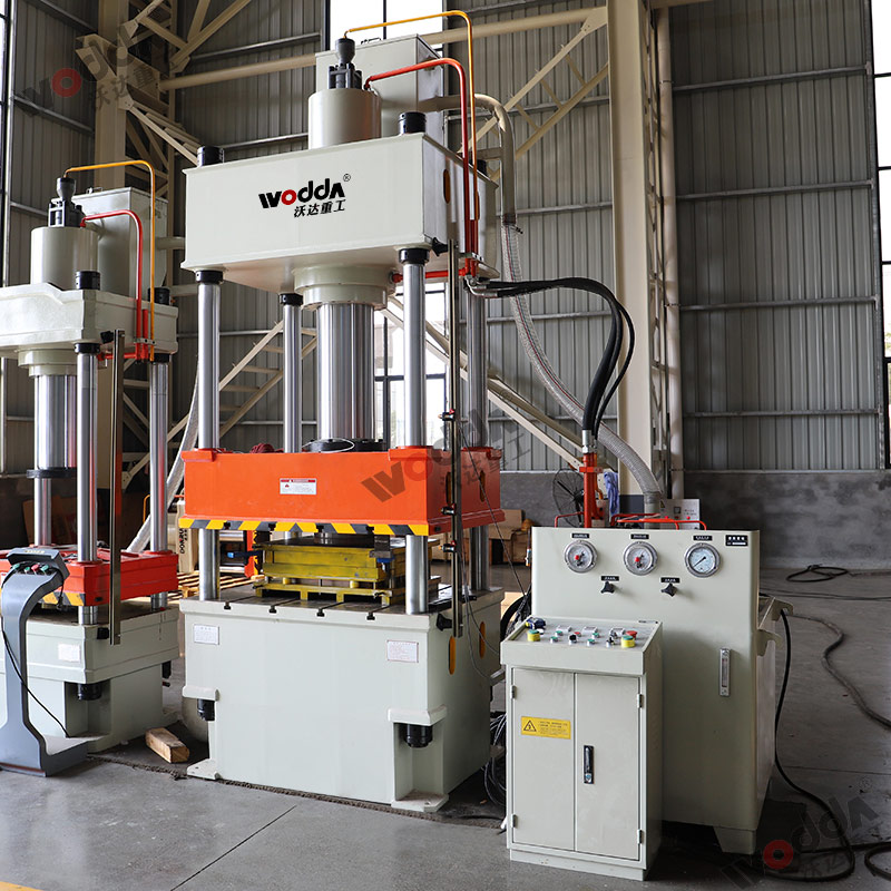 不鏽鋼闆(pan)材拉伸機(ji) 不鏽鋼闆(pan)材拉伸機(ji)