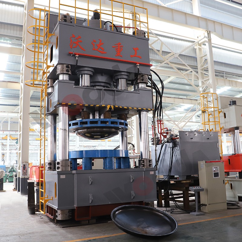 封(feng)頭拉伸液(yè)壓機 封頭(tou)拉伸液壓(ya)機