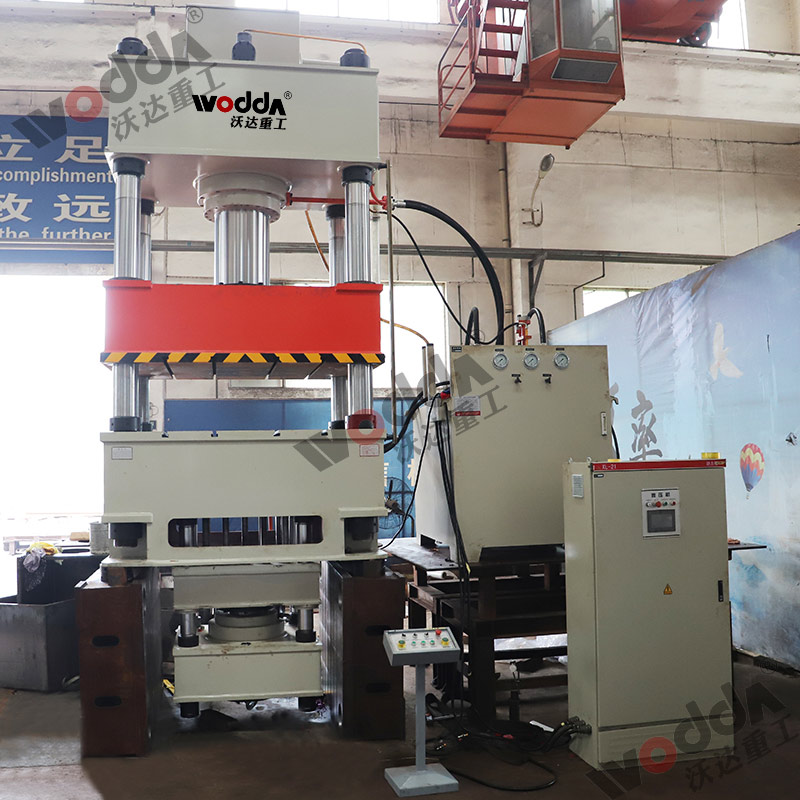 630噸拉伸液(yè)壓機 630噸拉伸液(yè)壓機