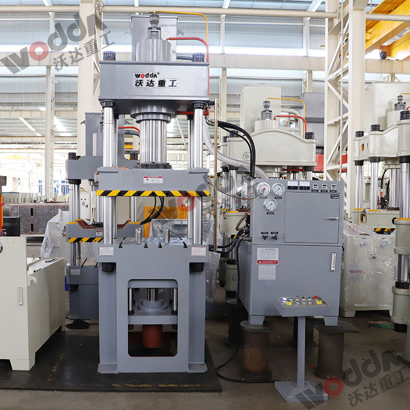 金屬薄闆(pan)拉伸液壓機(ji)(四柱式、框架(jià)式) 金屬薄闆(pan)拉伸液壓機(jī)(四柱式、框架(jià)式)