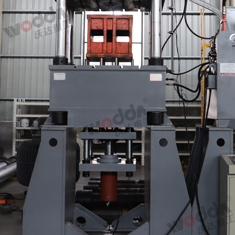 400噸(dūn)液壓墊拉伸機(ji) 400噸液壓墊拉伸(shen)機