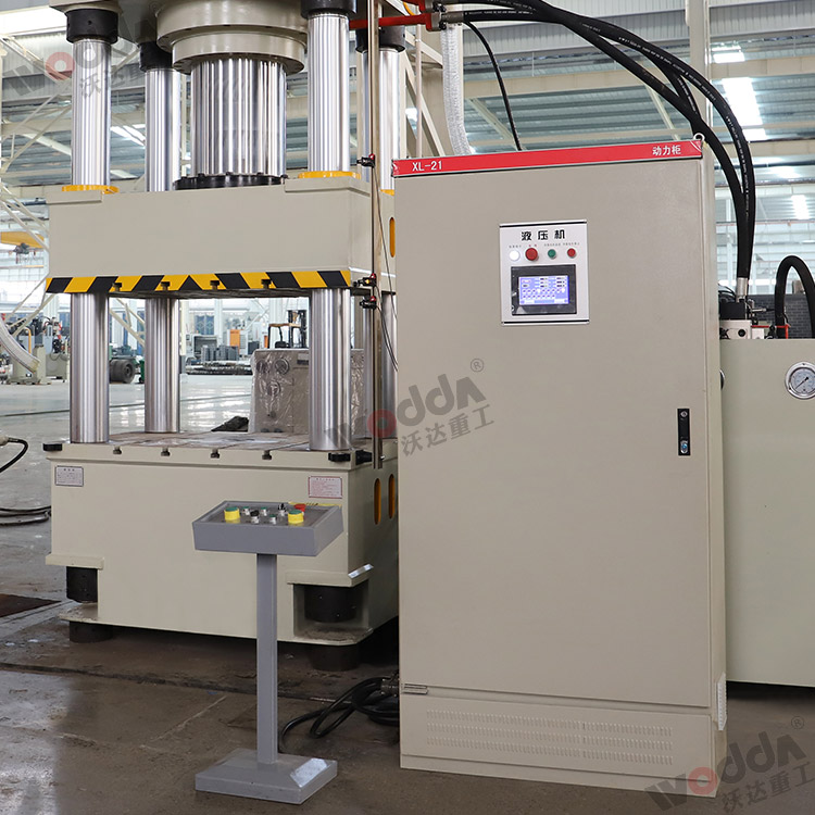 500噸(dūn)拉伸液壓(ya)機(移動控(kòng)制台、電氣(qi)櫃) 500噸拉伸(shen)液壓機(移(yi)動控制台(tai)、電氣櫃)