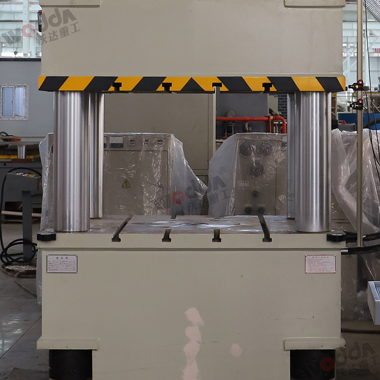 500噸拉伸(shen)液壓機(工(gōng)作台) 500噸拉(lā)伸液壓機(ji)(工作台)