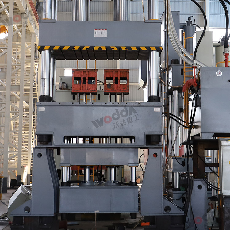 1000噸液(ye)壓機(液壓墊) 1000噸液(ye)壓機(液壓墊)