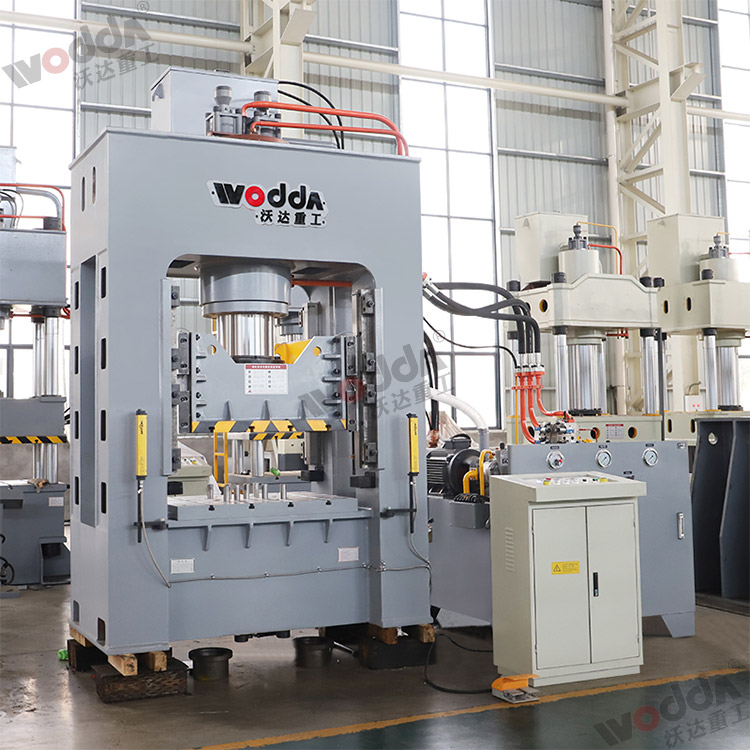 315噸框(kuàng)架式液壓機(圖(tu)3) 315噸框架式液壓(ya)機(圖3)