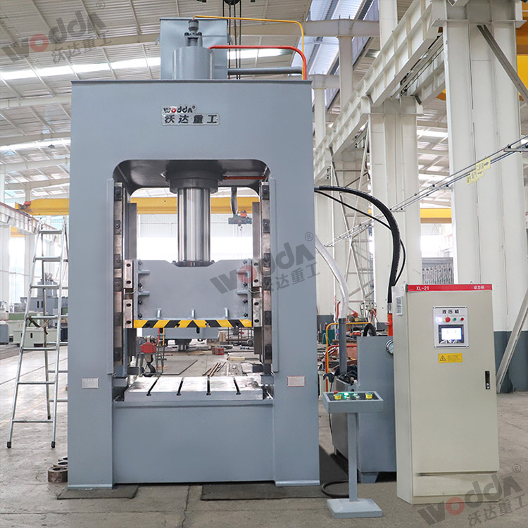 200噸框架液(yè)壓機(圖2) 200噸框架液(yè)壓機(圖2)