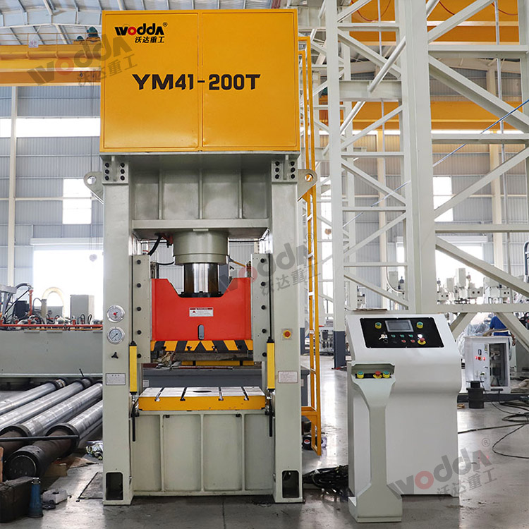 200噸框架式液壓(yā)機(圖2).jpg 200噸框架式(shi)液壓機(圖2).jpg