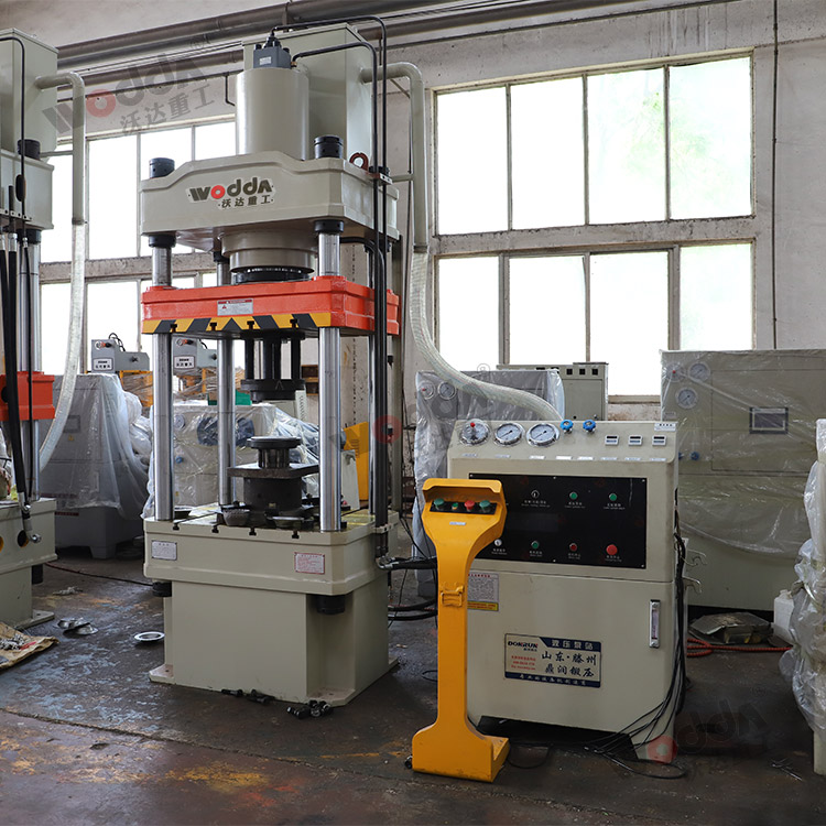 200噸金屬托盤拉(la)伸液壓機(圖2).jpg 200噸金(jīn)屬托盤拉伸液壓(yā)機(圖2).jpg