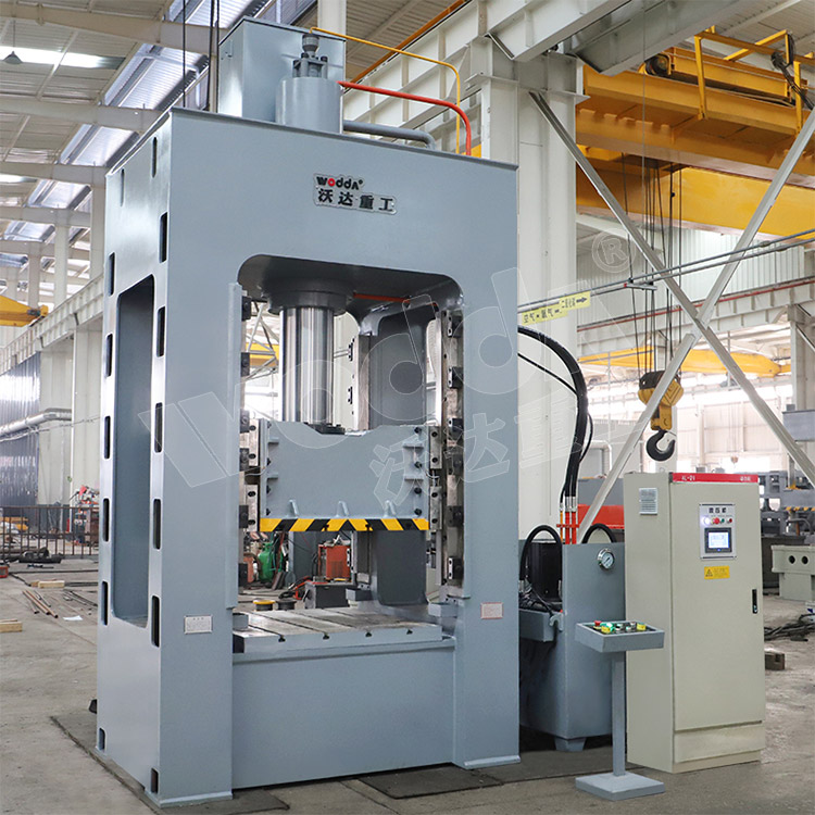 250噸框架式拉(la)伸液壓機(圖2) 250噸(dun)框架式拉伸液(ye)壓機(圖2)