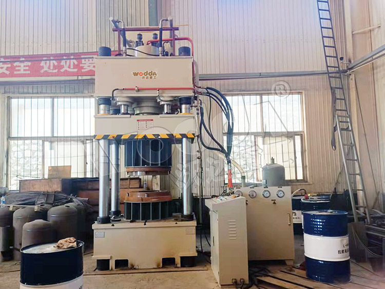 315噸(dūn)封頭拉伸(shen)液壓機 315噸(dūn)封頭拉伸(shen)液壓機