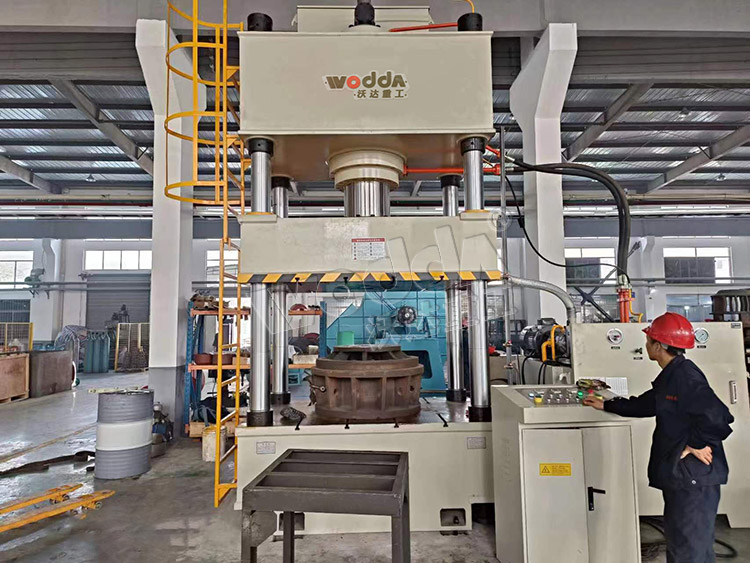 315噸汽車(che)輪毂拉伸成(cheng)型液壓機 315噸(dūn)汽車輪毂拉(la)伸成型液壓(ya)機