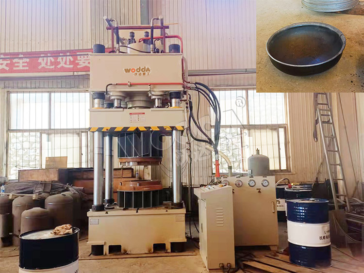 315噸(dun)封頭拉伸液(ye)壓機 315噸封頭(tóu)拉伸液壓機(jī)